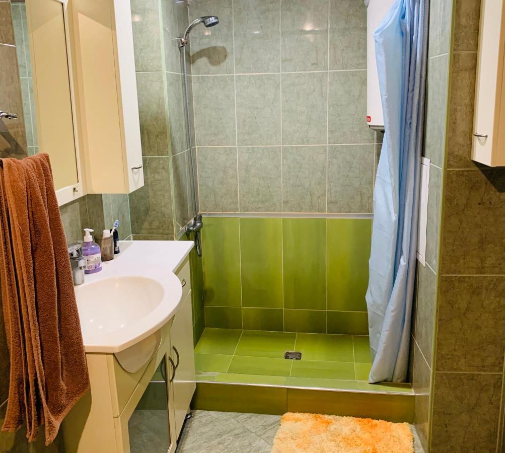 Cozy Apartment Near Republic Square Erevan Exterior foto